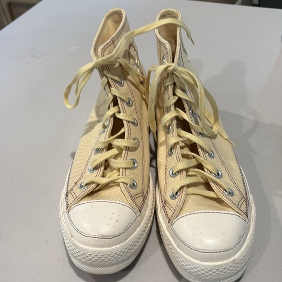 Converse Women's Chuck Taylor All Star Lift Platinum Sneakers, yellow, Size 9 - Picture 2 of 14